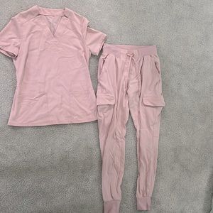 Jaanuu scrubs in pink